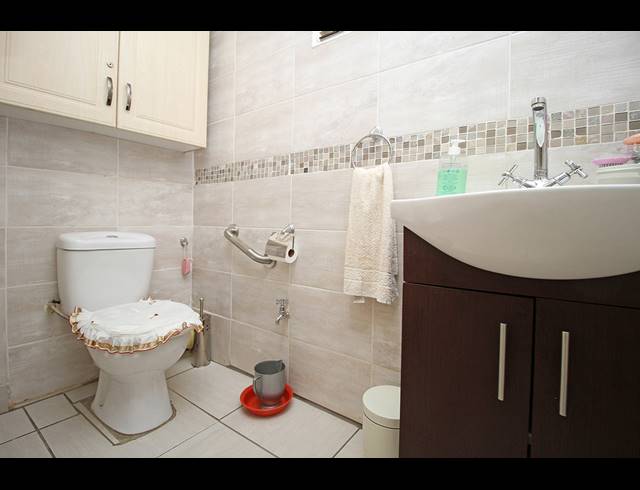 4 BEDROOM HOUSE FOR SALE IN CYRILDENE